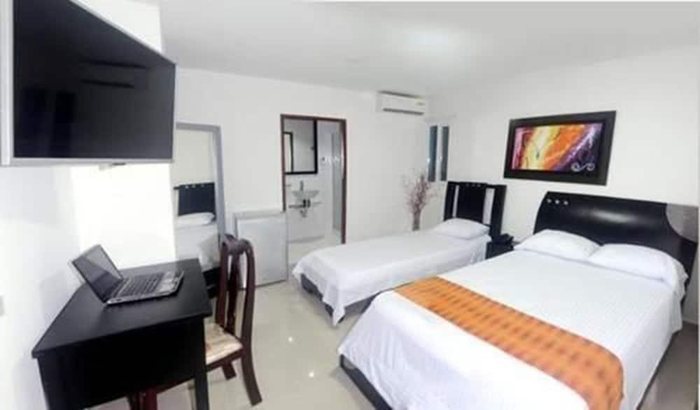 Hotel Intersuites Barranquilla  Exterior foto